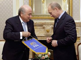 Йозеф Блаттер и Владимир Путин. Фото с сайта fifa.com